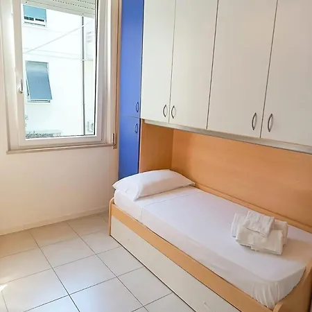 Free Parking A 100 Mt Dal Mare-wave Huose Πέζαρο